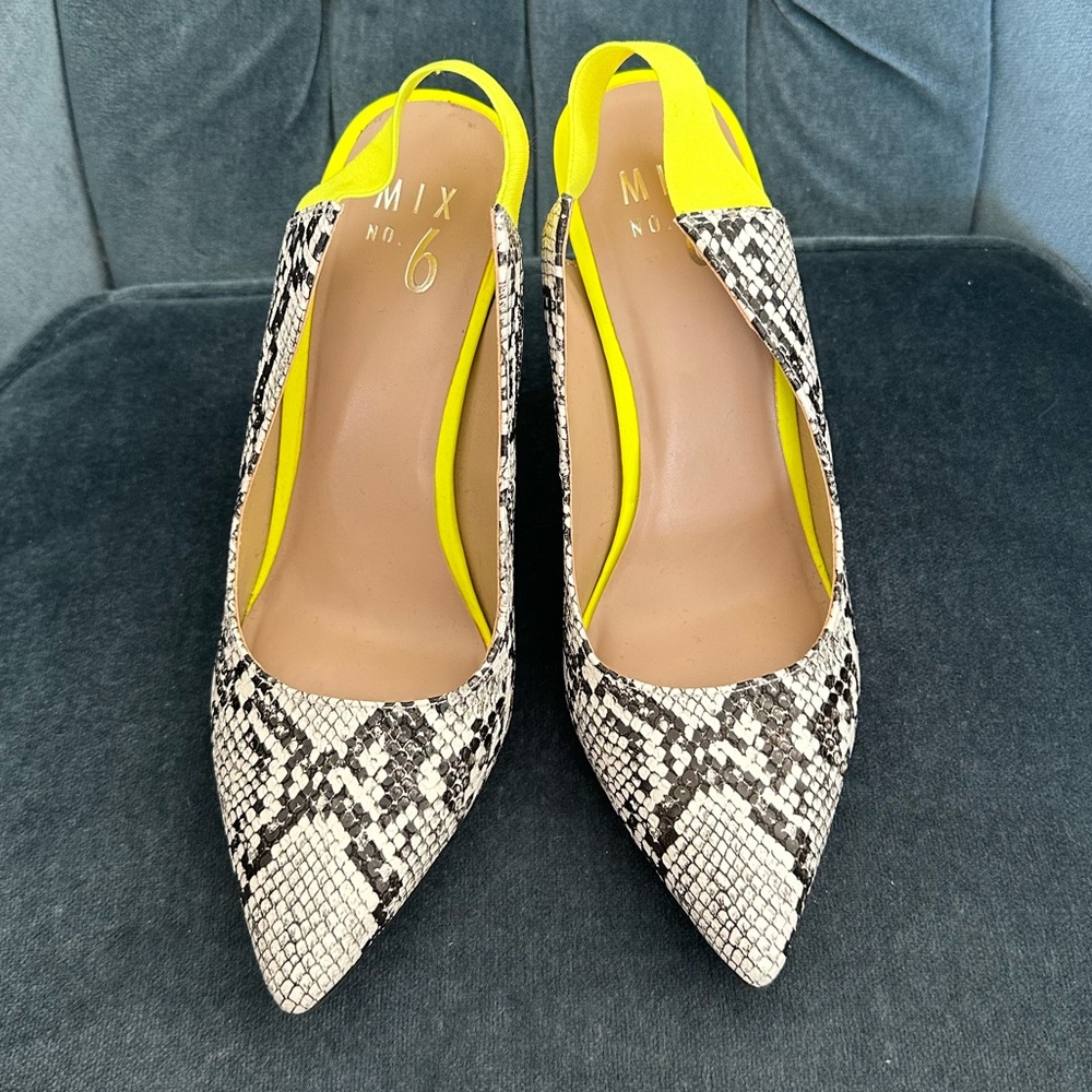Neon yellow/green snake skin heels!